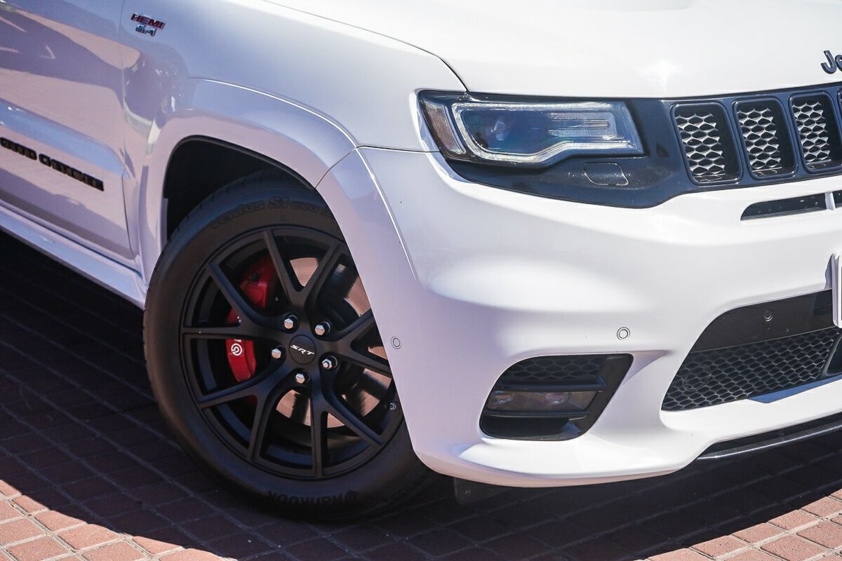 Jeep Grand Cherokee image 2