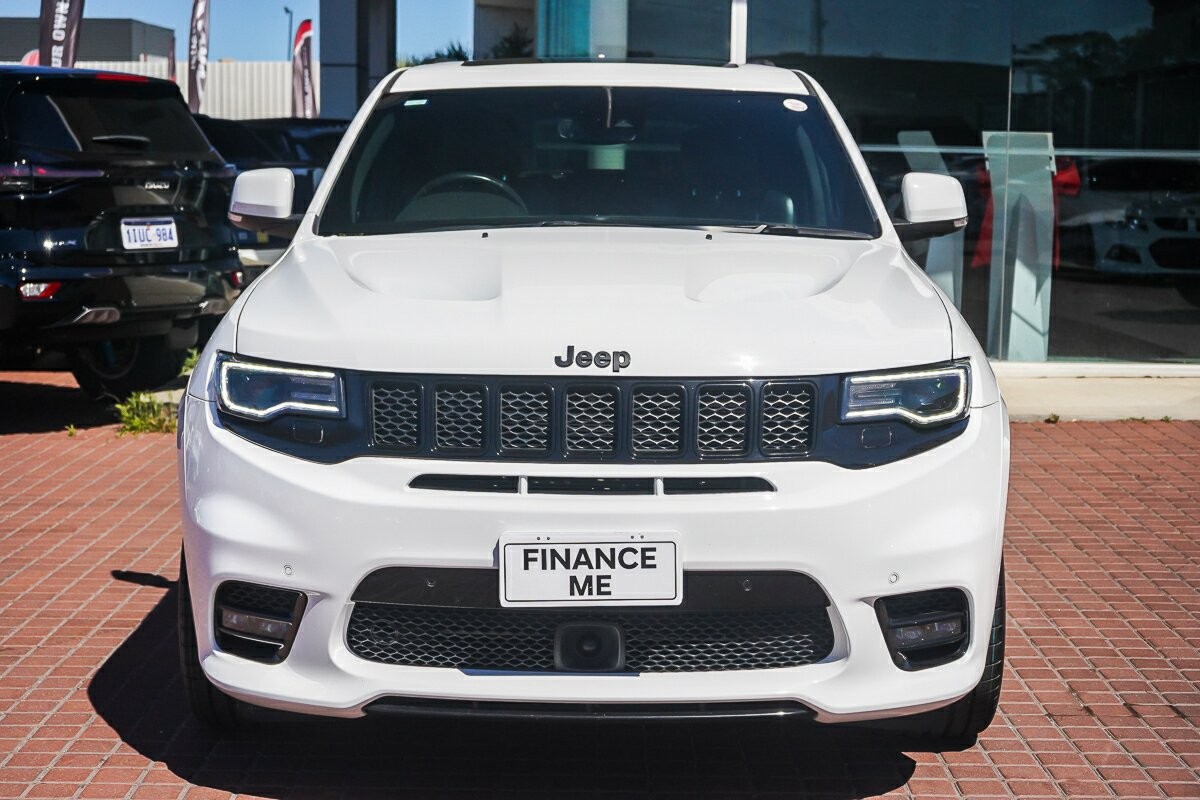 Jeep Grand Cherokee image 3