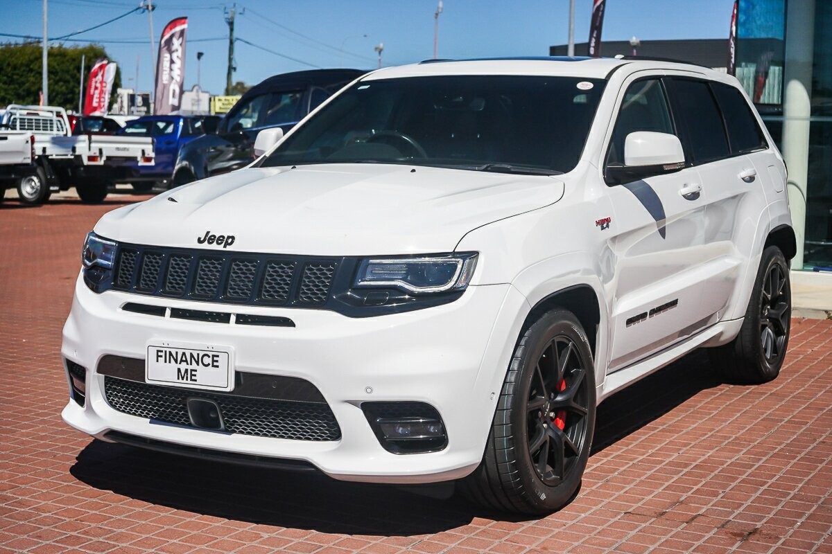 Jeep Grand Cherokee image 4