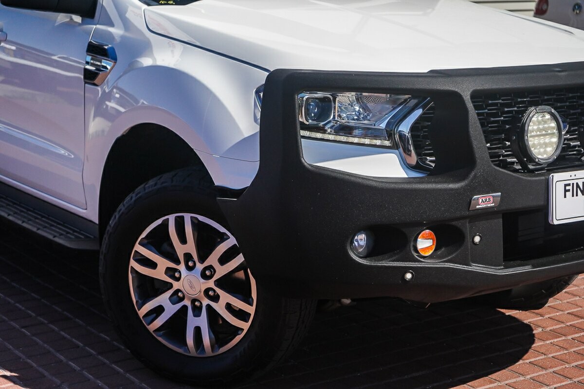 Ford Everest image 2