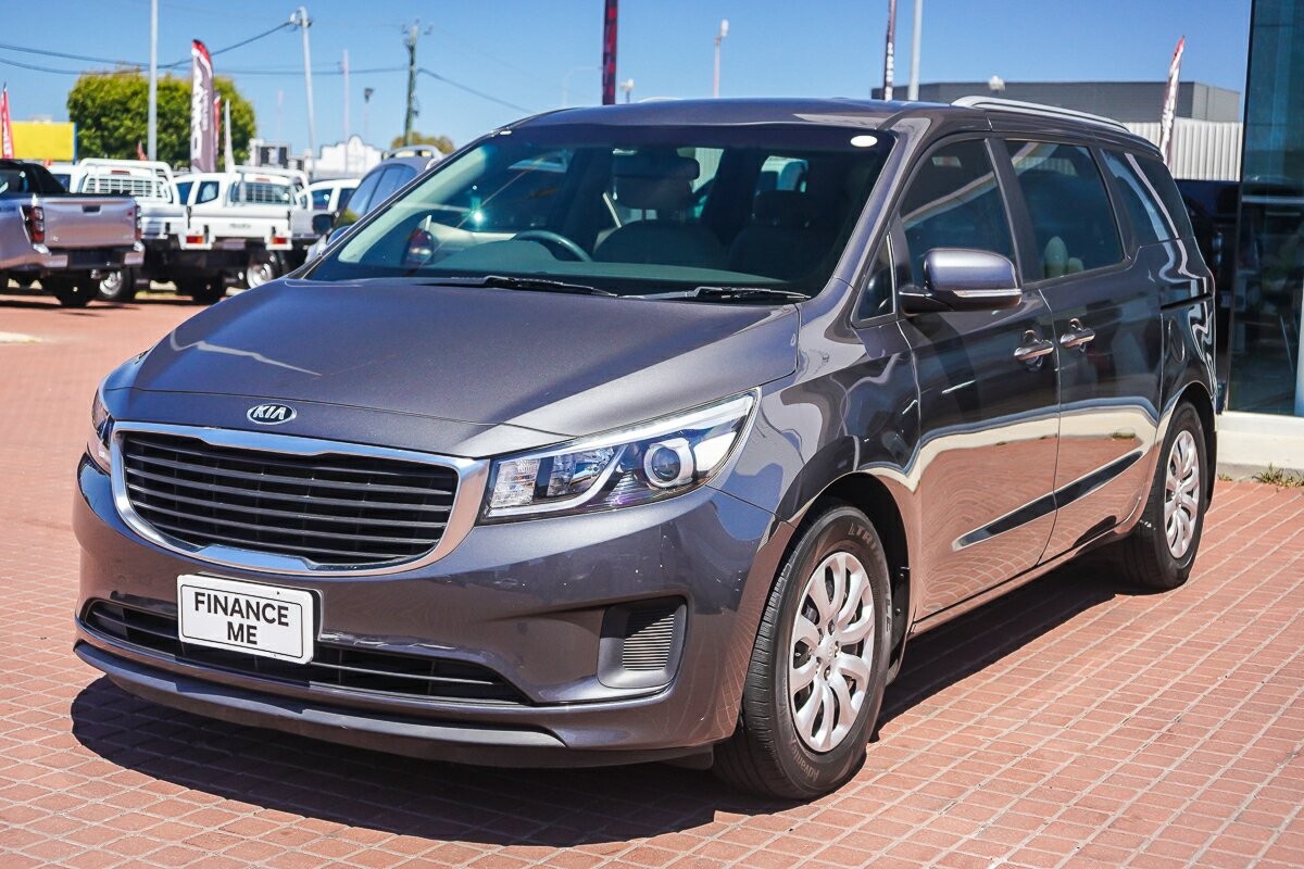 Kia Carnival image 4