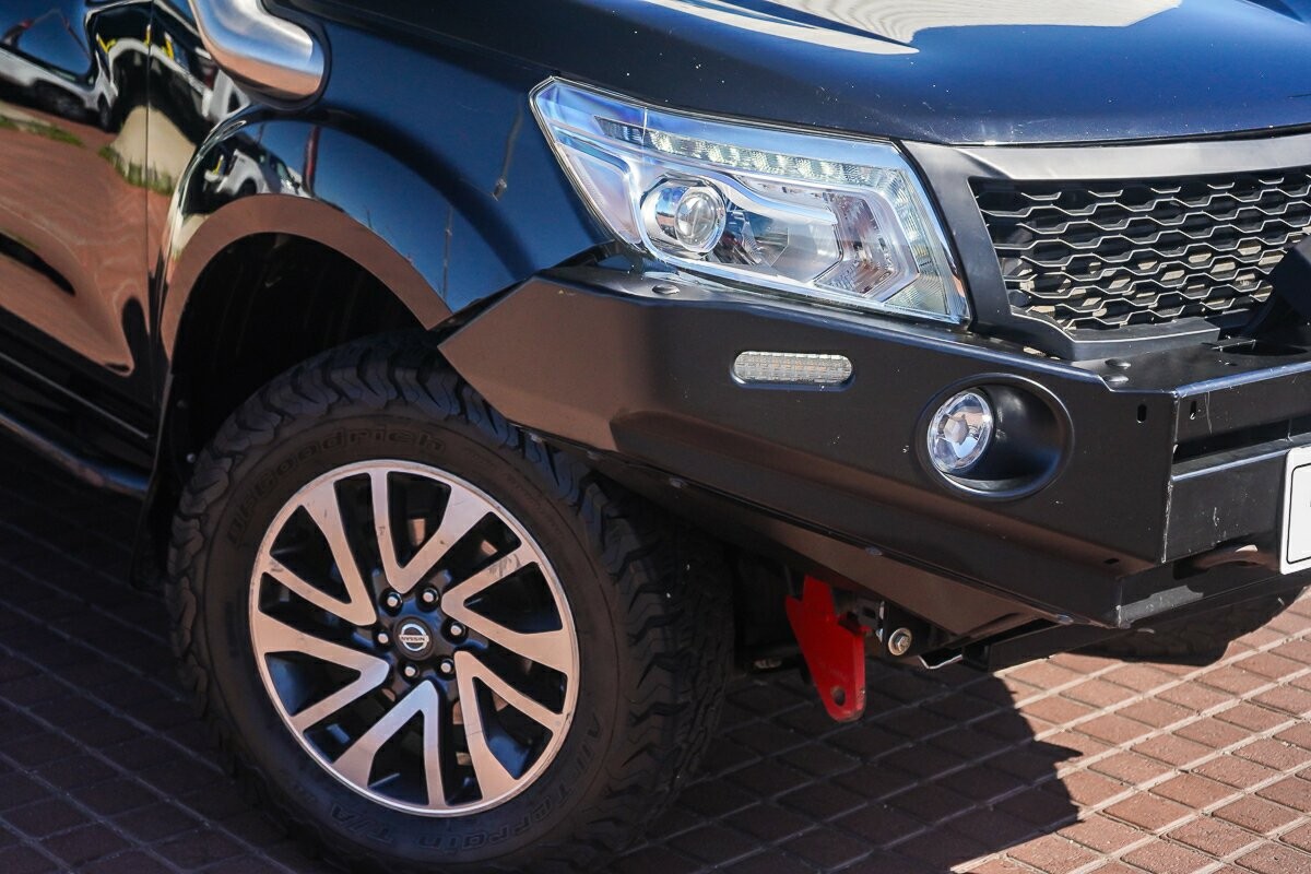 Nissan Navara image 2