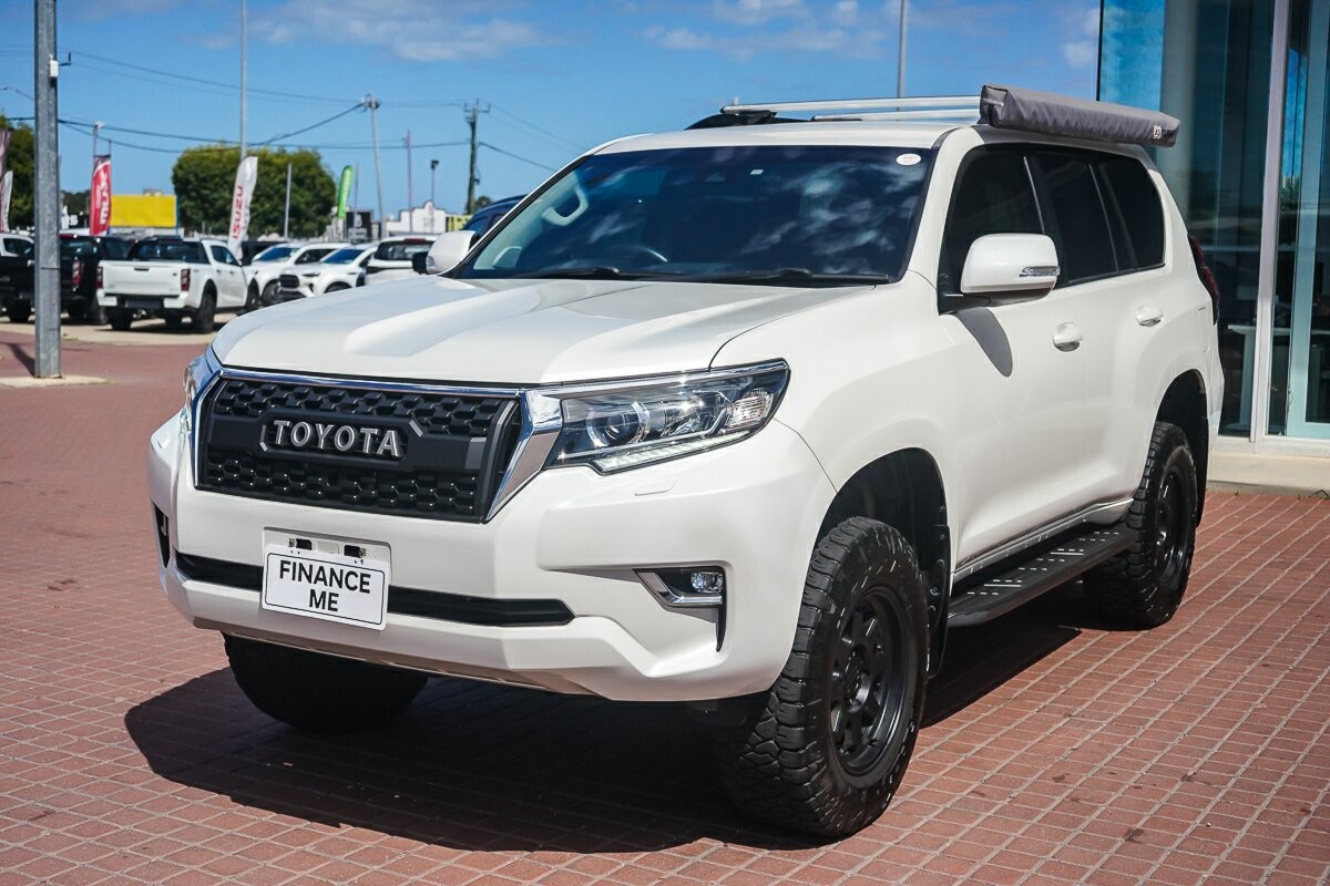 Toyota Landcruiser Prado image 4