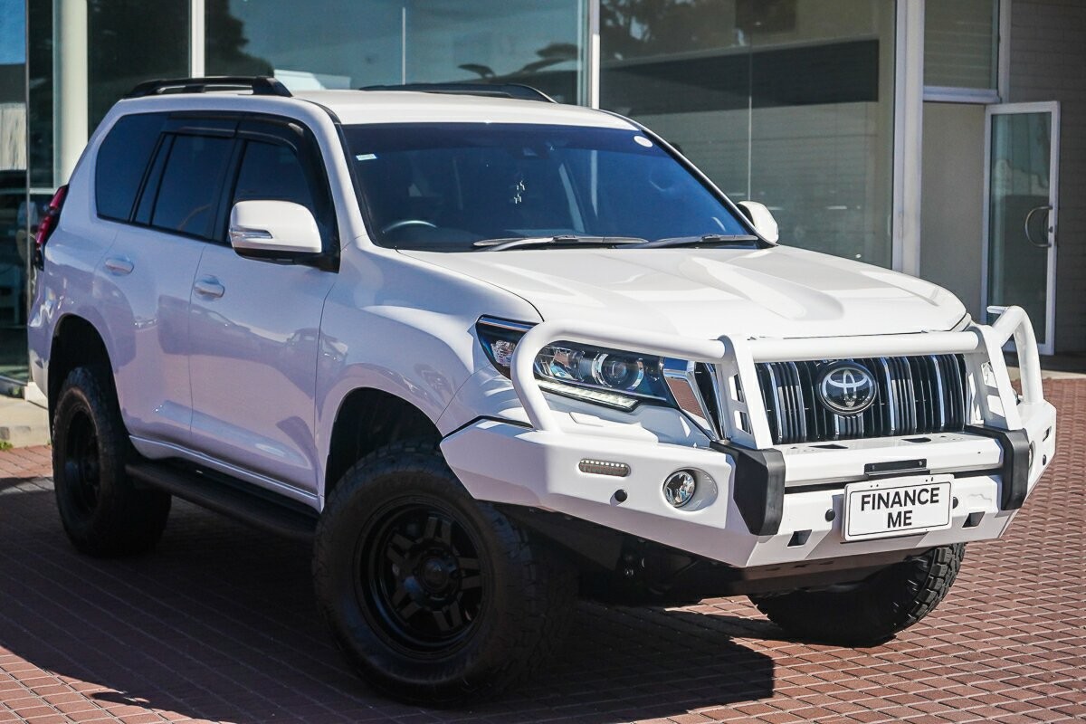 Toyota Landcruiser Prado image 1
