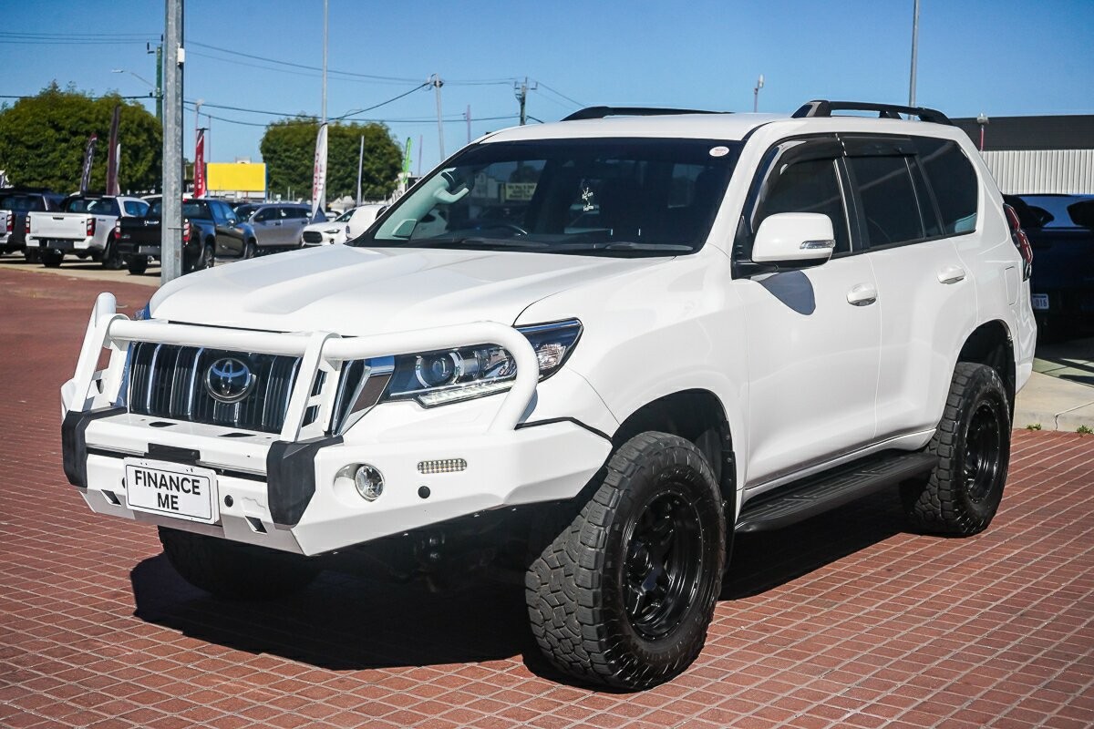 Toyota Landcruiser Prado image 4