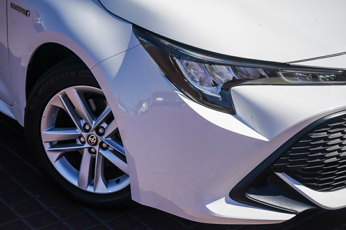 Toyota Corolla image 2