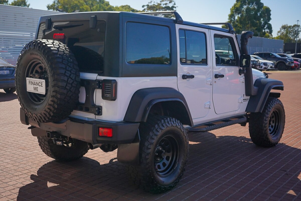Jeep Wrangler image 2