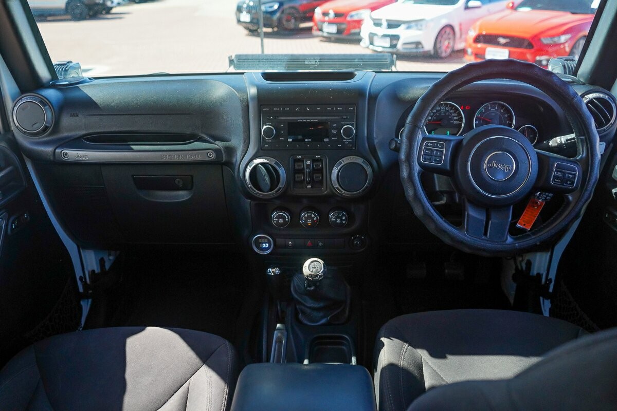 Jeep Wrangler image 4