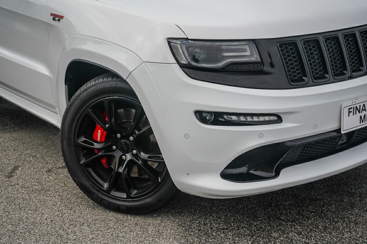 Jeep Grand Cherokee image 2