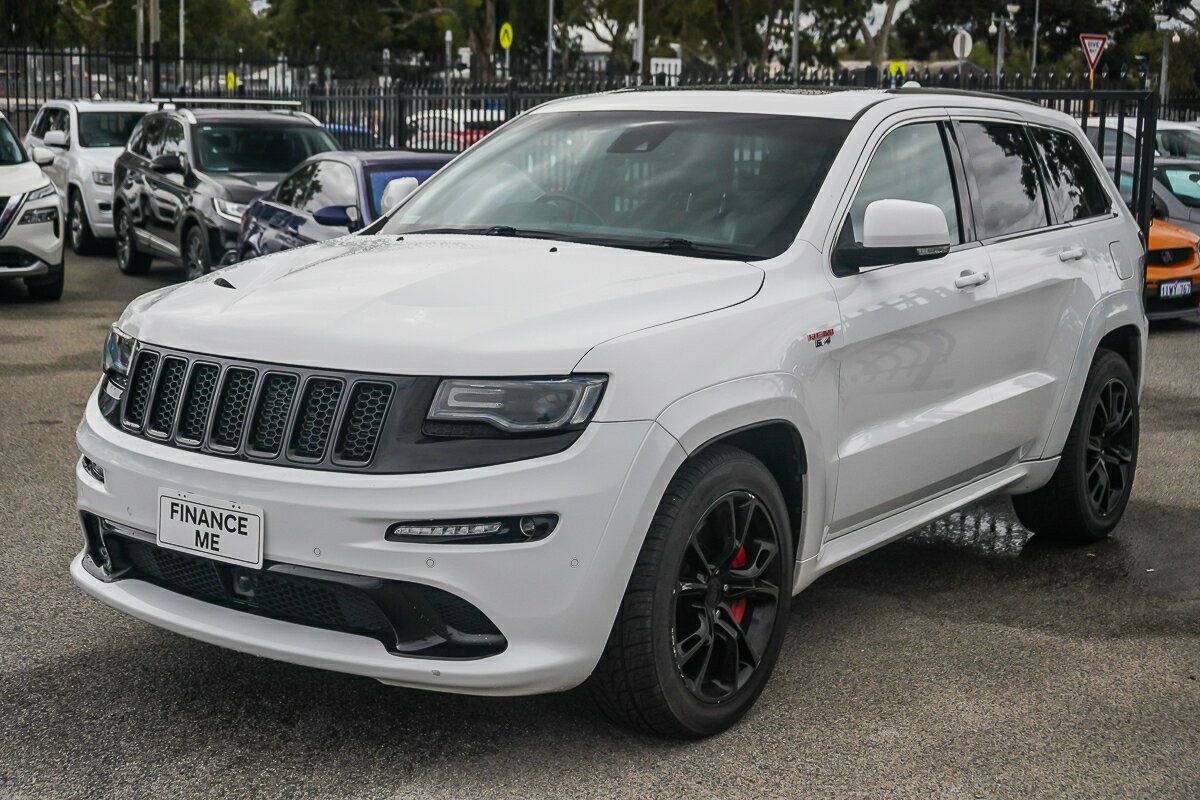 Jeep Grand Cherokee image 4