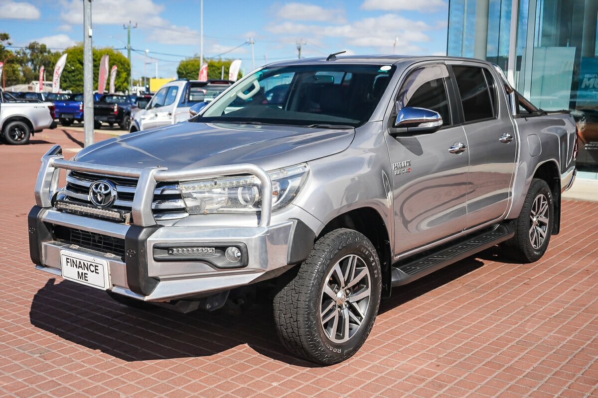Toyota Hilux image 4
