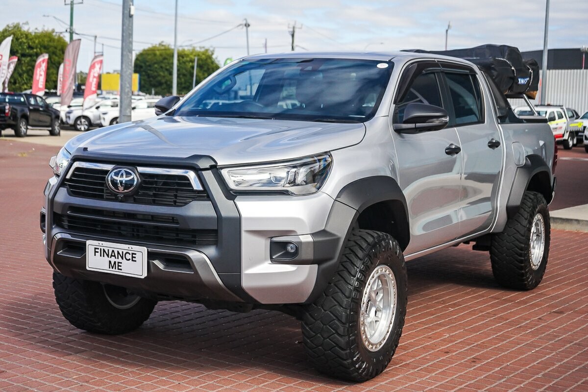Toyota Hilux image 4