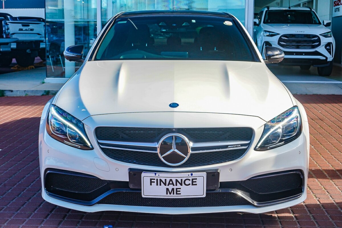 Mercedes Benz C-class image 3