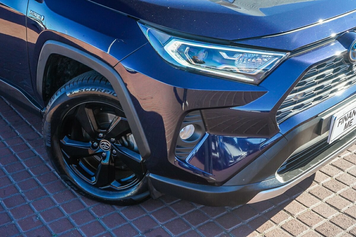 Toyota Rav4 image 2