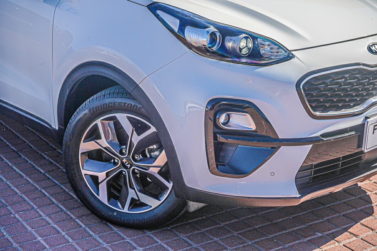 Kia Sportage image 2