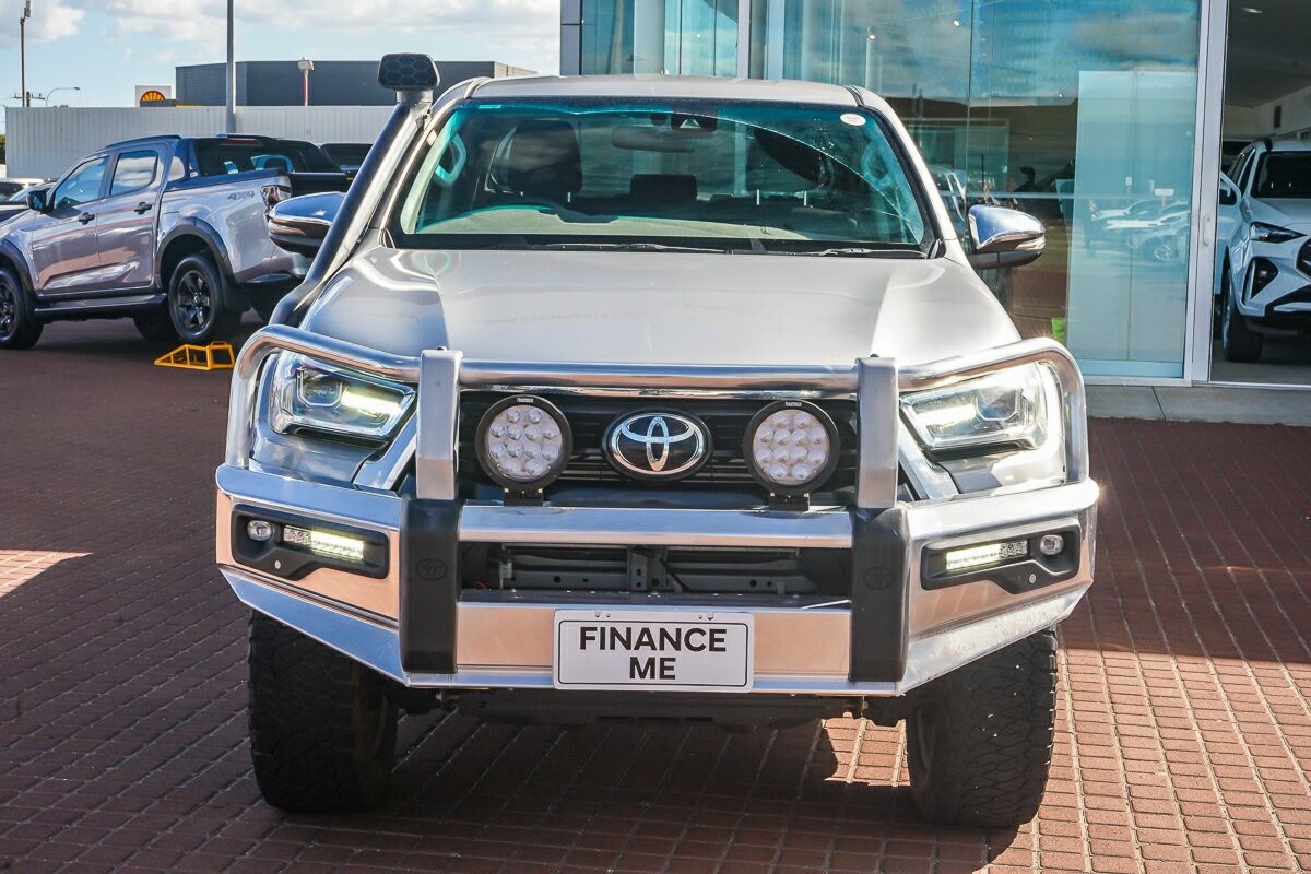 Toyota Hilux image 3