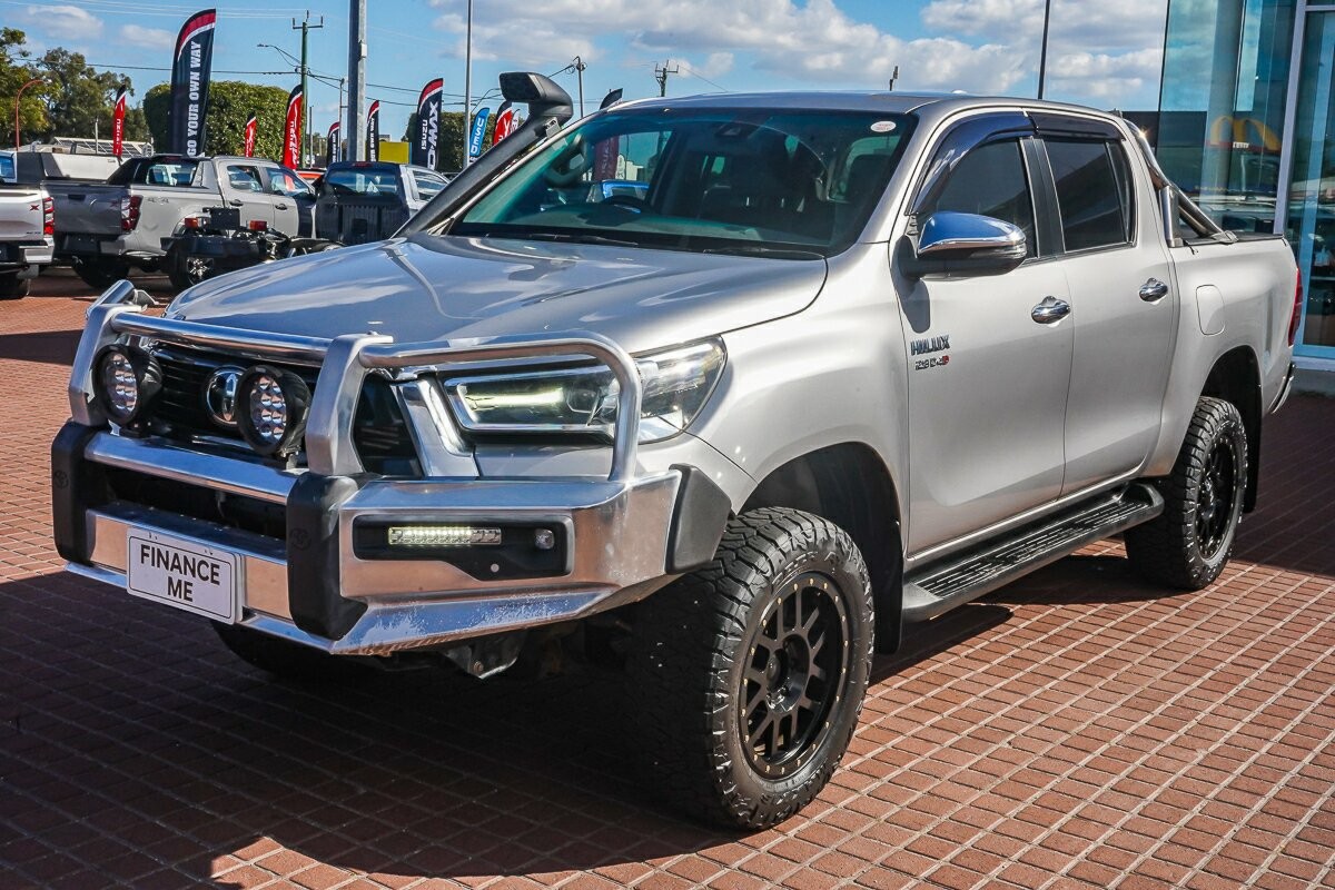Toyota Hilux image 4
