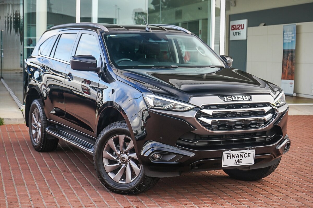 Isuzu Mu-x image 1