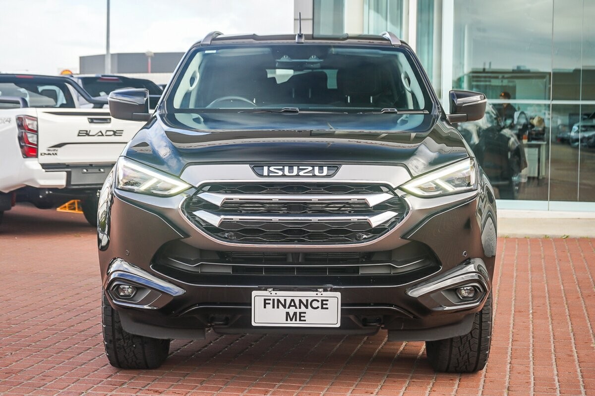 Isuzu Mu-x image 3