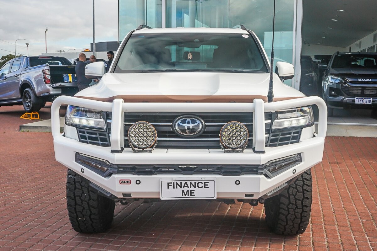 Toyota Landcruiser image 3