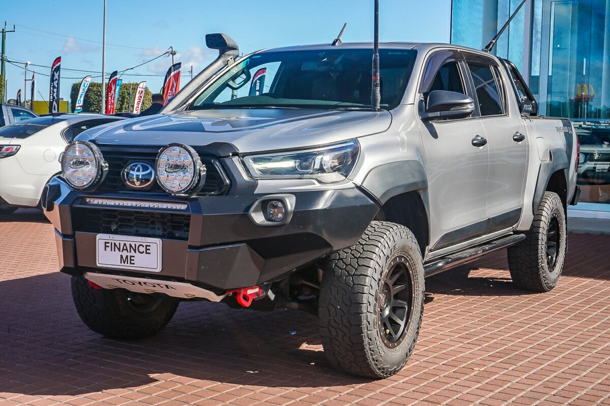 Toyota Hilux image 4