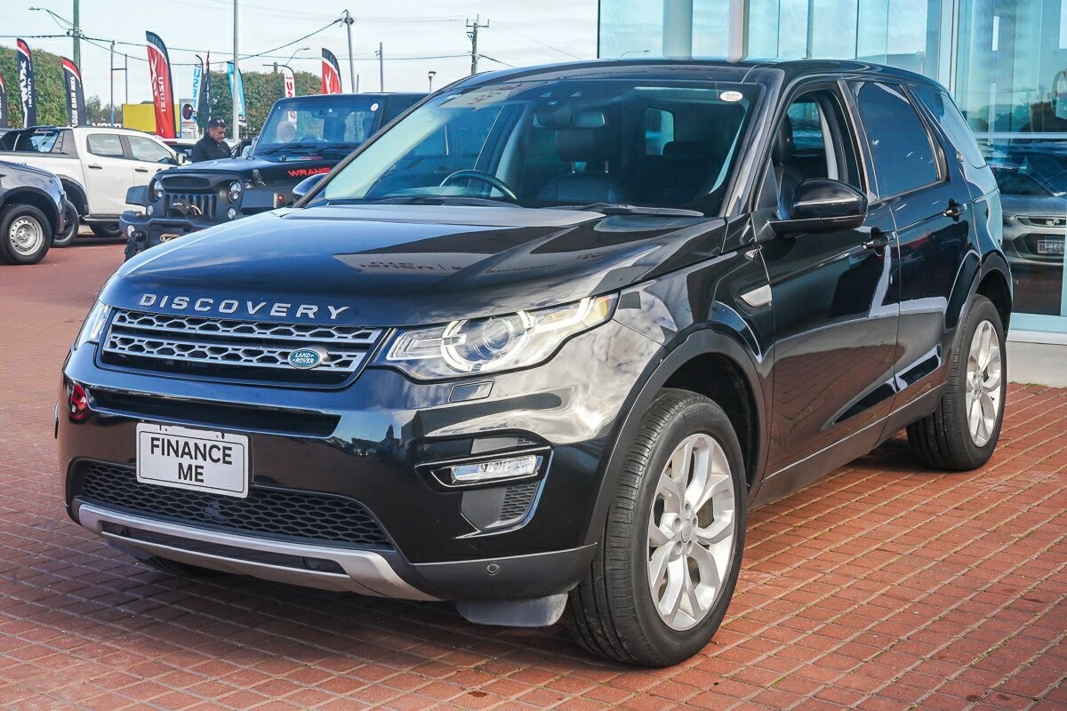 Land Rover Discovery Sport image 1