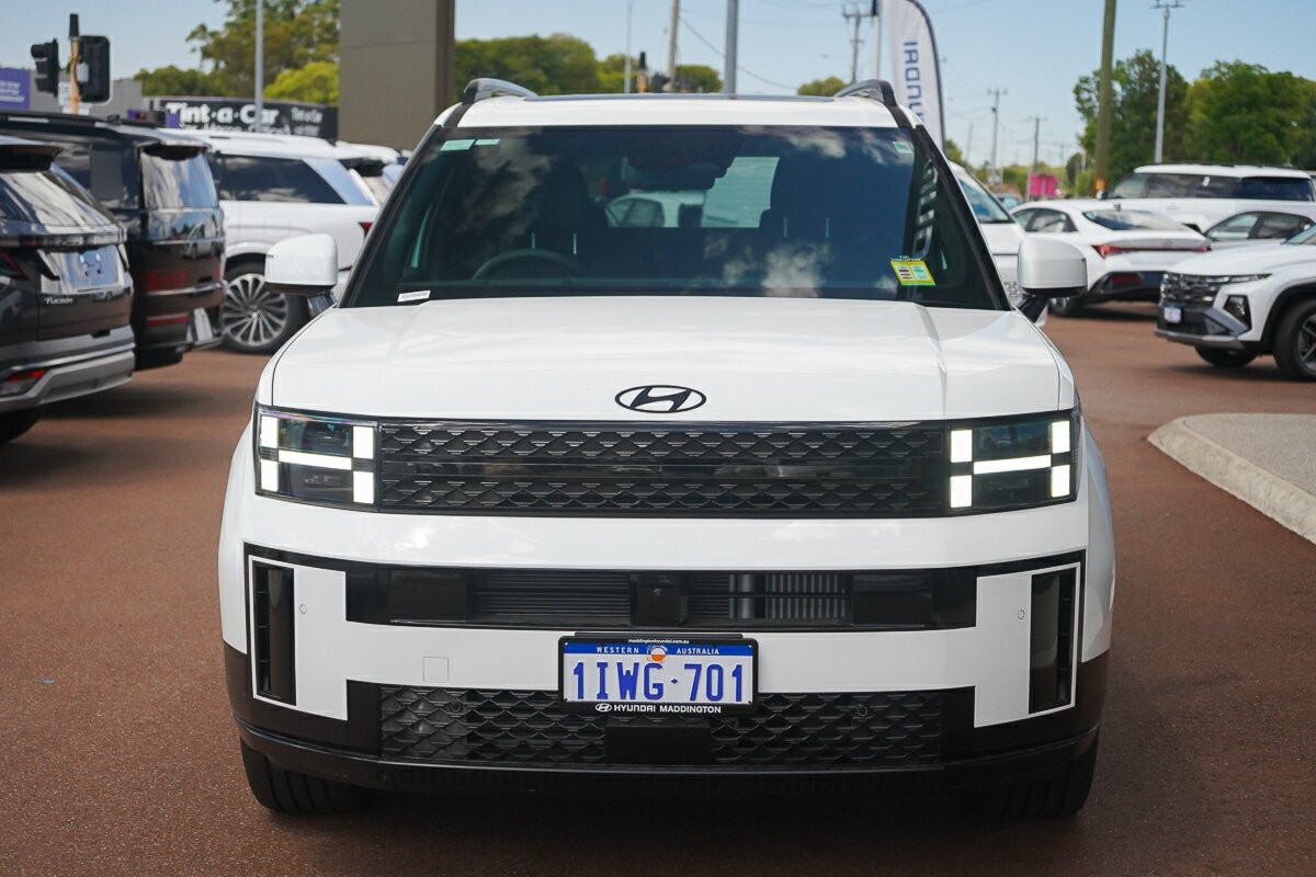 Hyundai Santa Fe image 2