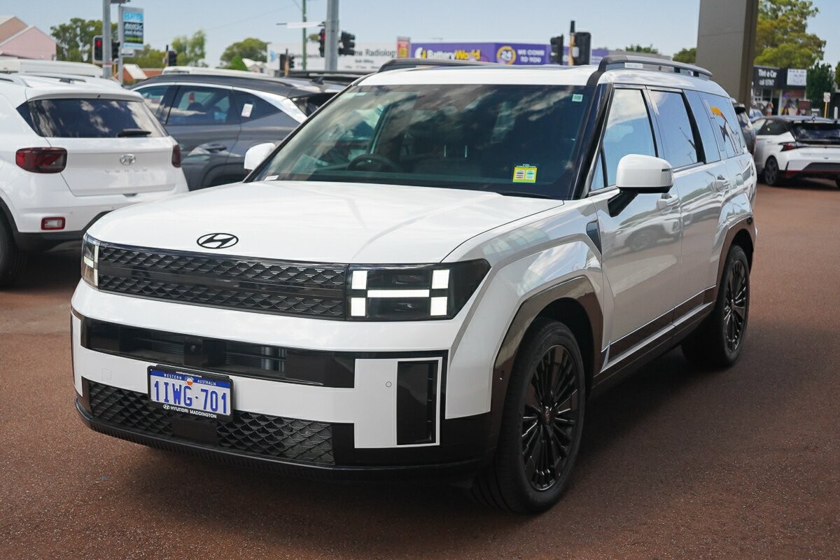 Hyundai Santa Fe image 3