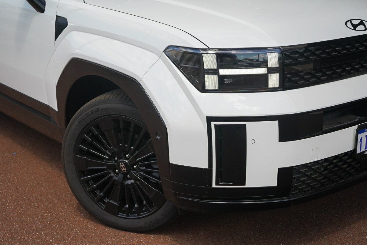 Hyundai Santa Fe image 4