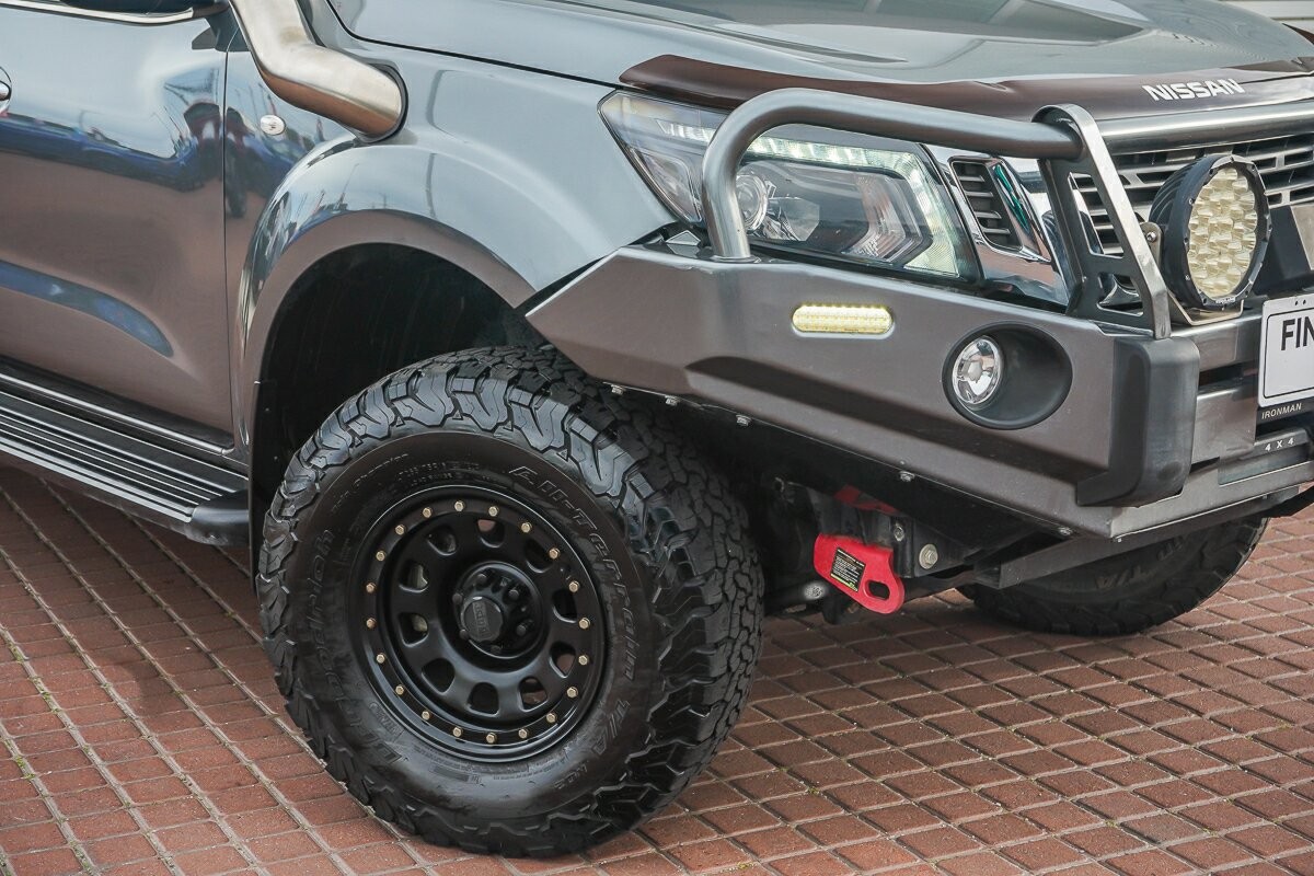 Nissan Navara image 2