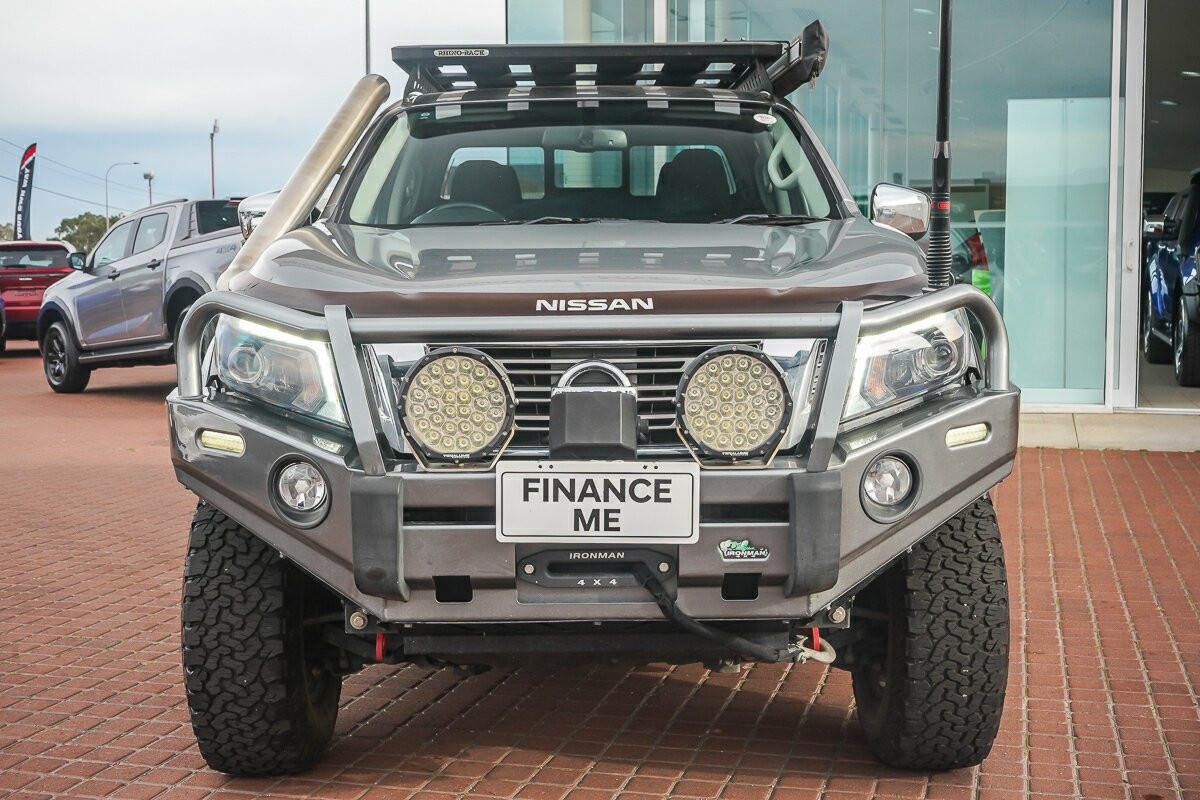 Nissan Navara image 3