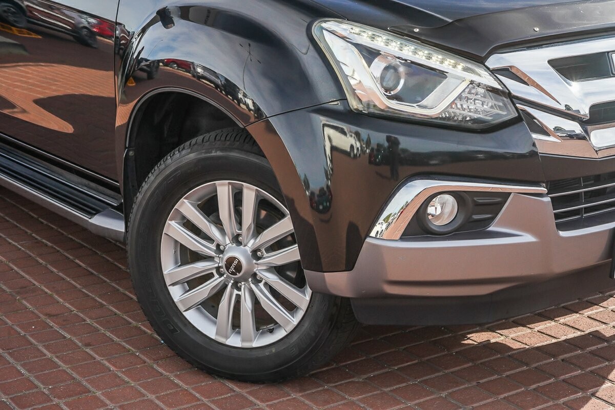 Isuzu Mu-x image 2