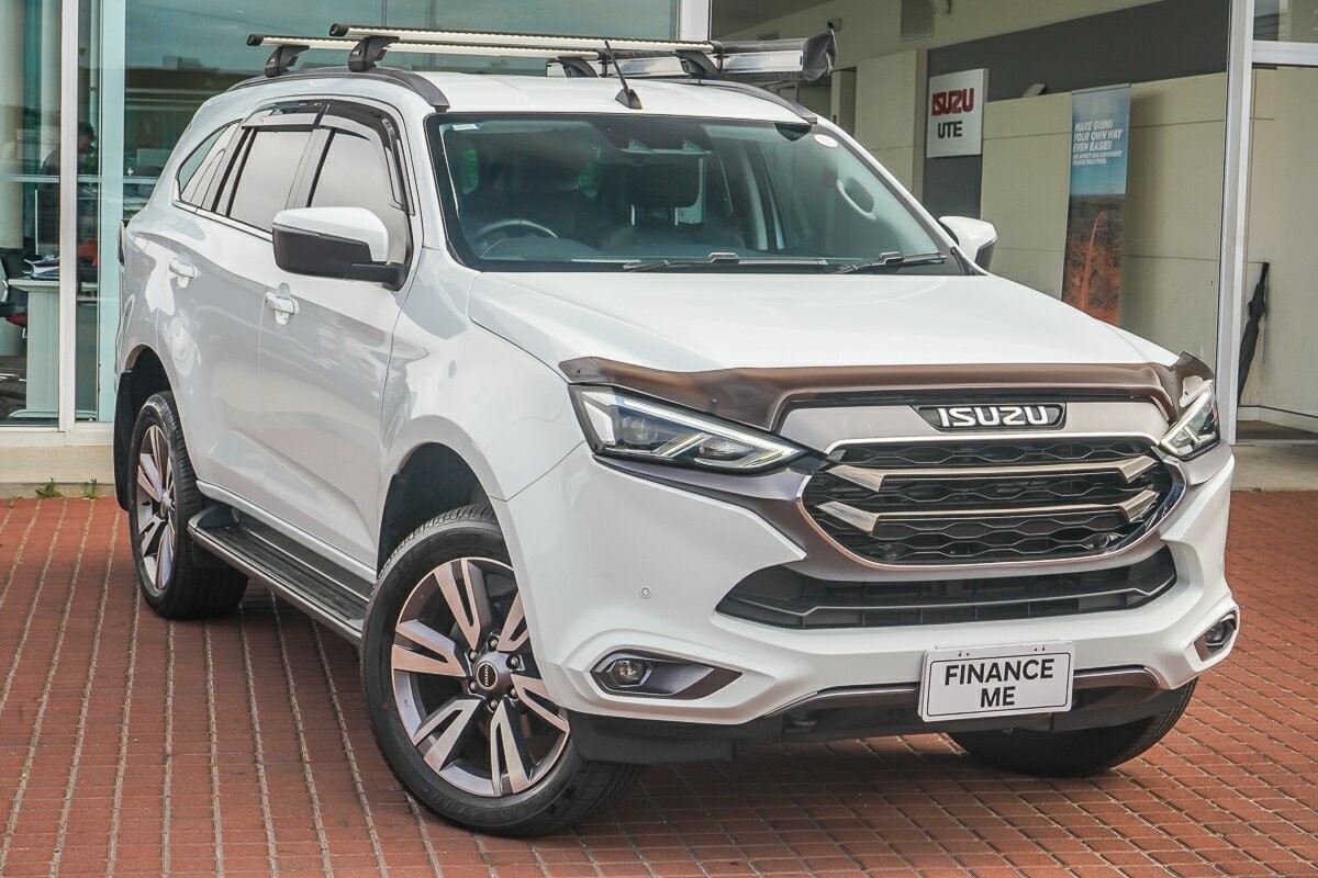 Isuzu Mu-x image 1
