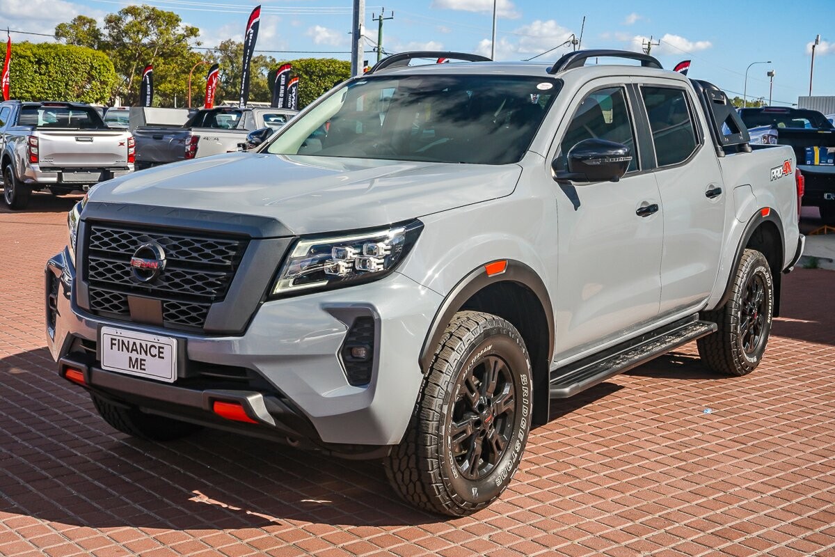 Nissan Navara image 4