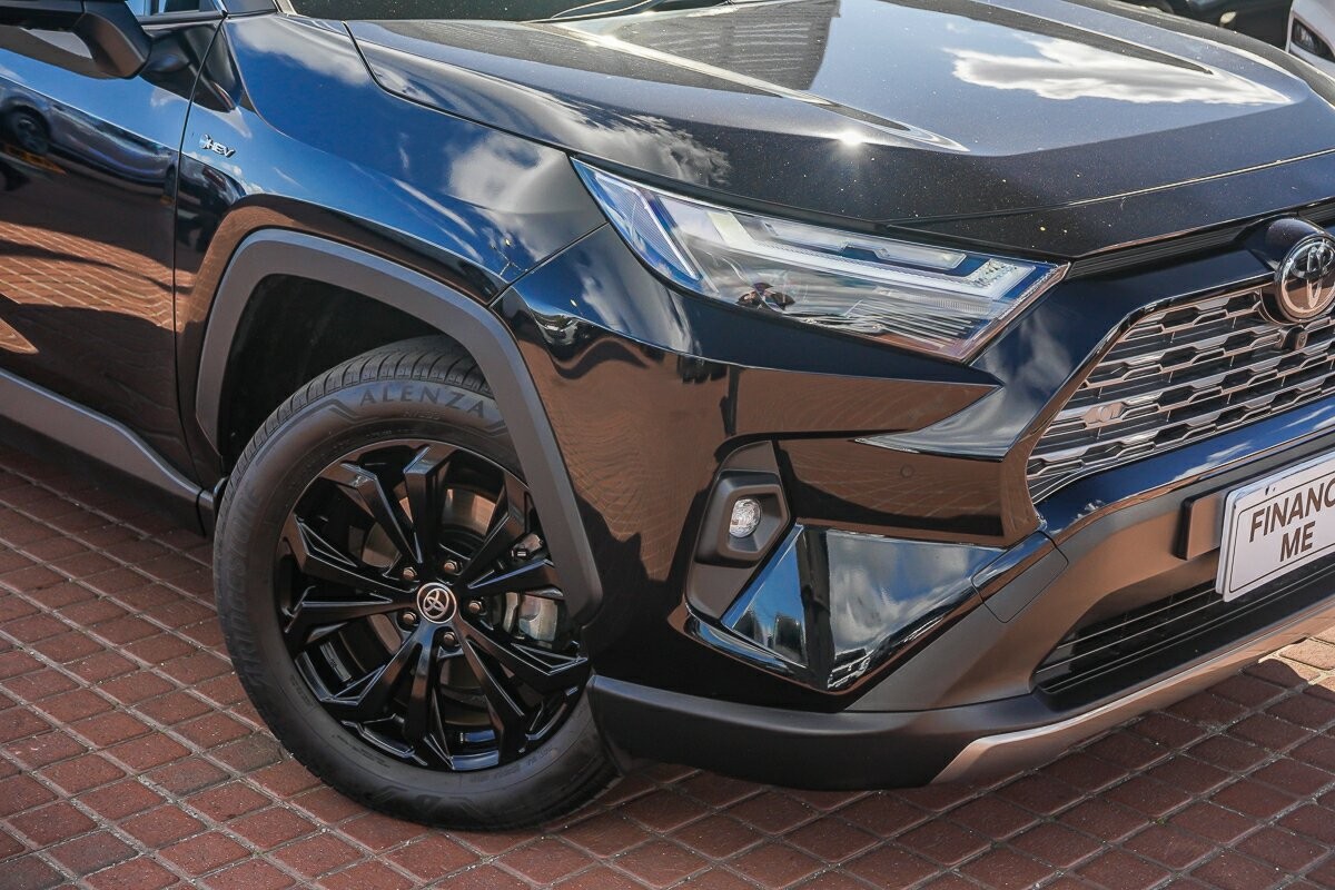 Toyota Rav4 image 2
