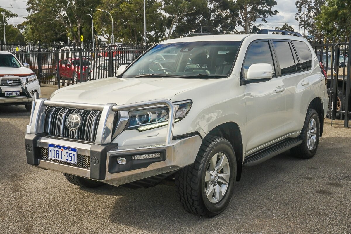 Toyota Landcruiser Prado image 4