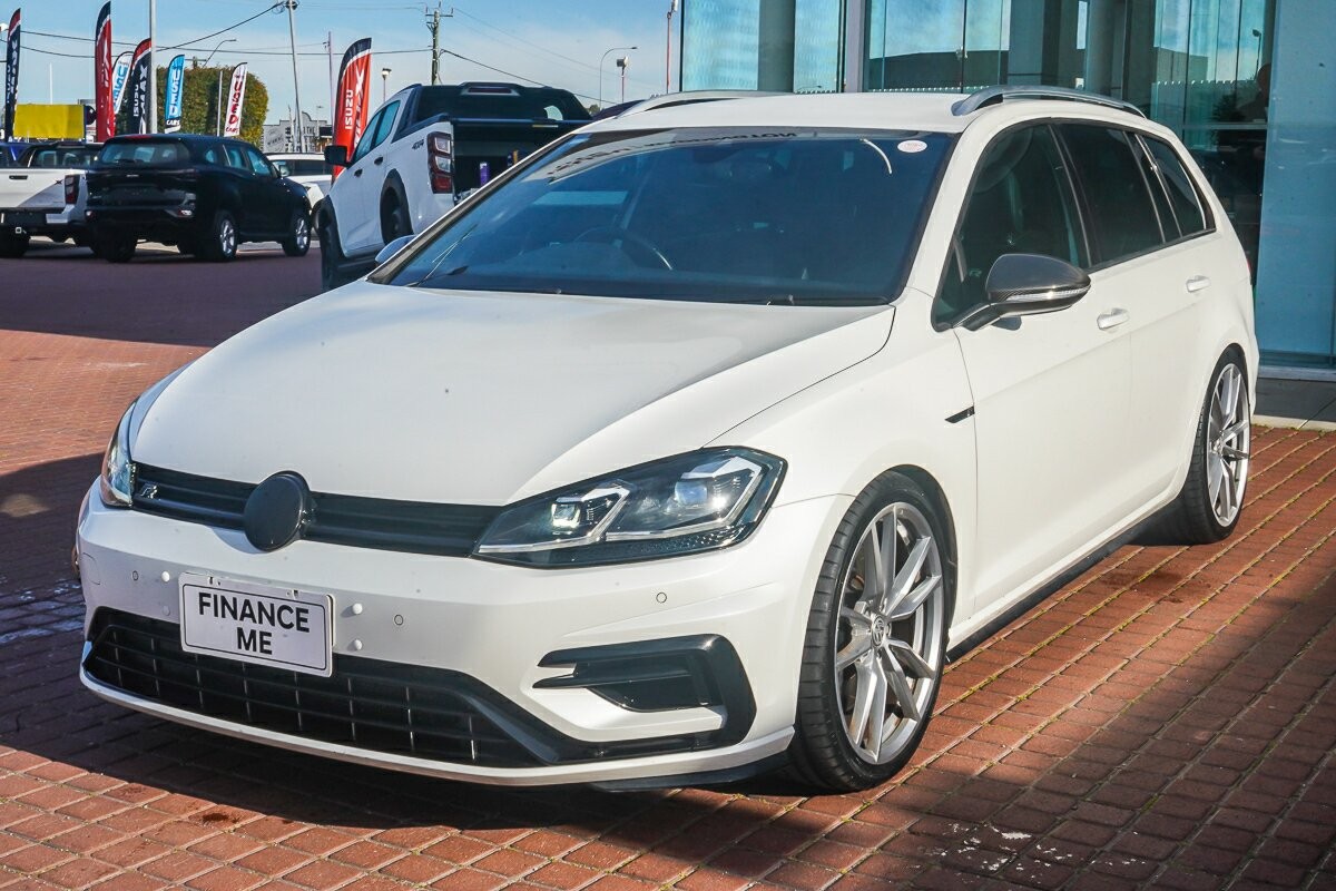 Volkswagen Golf image 4