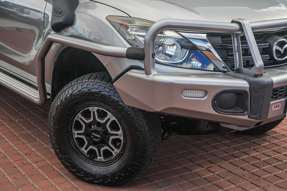 Mazda Bt-50 image 2