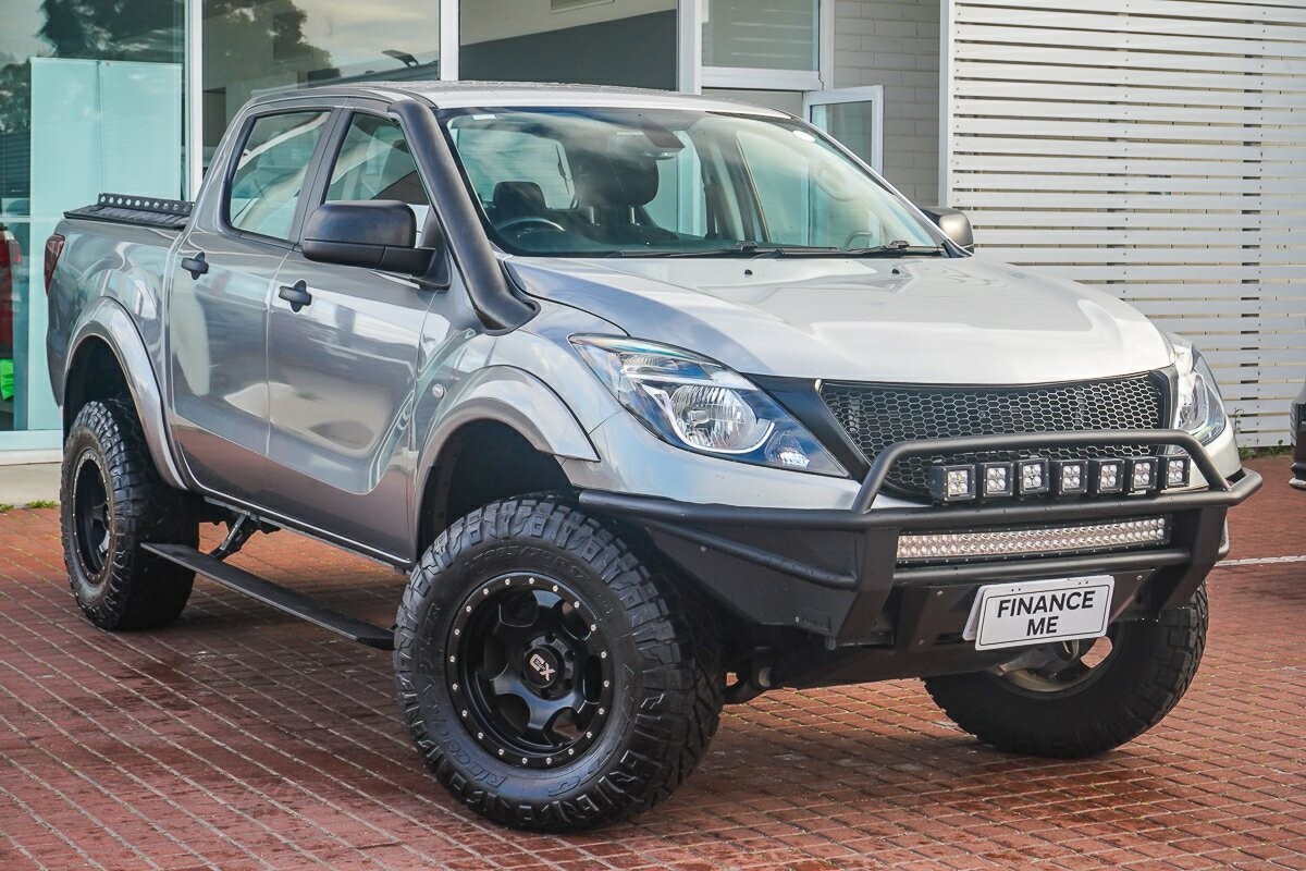 Mazda Bt-50 image 1