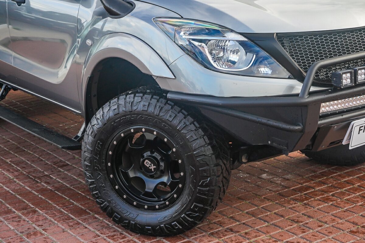 Mazda Bt-50 image 2