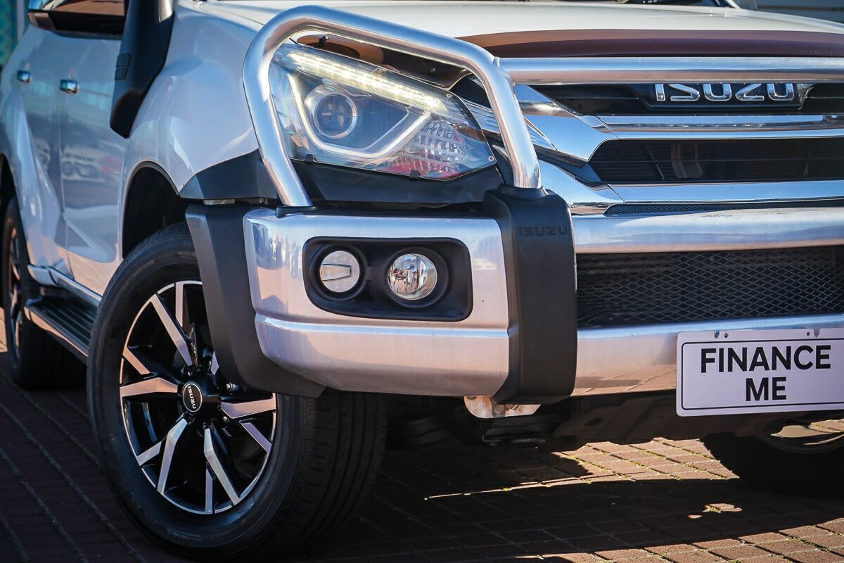 Isuzu Mu-x image 2