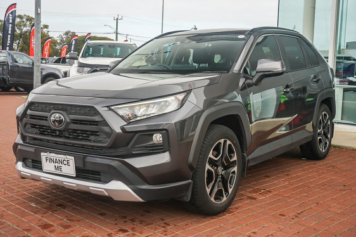Toyota Rav4 image 4