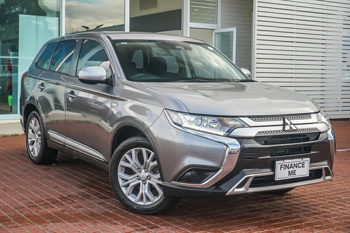 Mitsubishi Outlander image 1