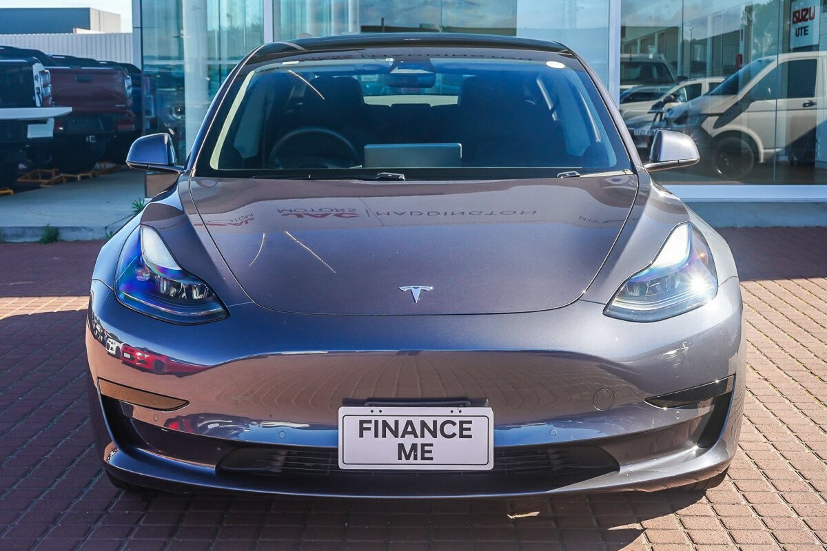 Tesla Model 3 image 3