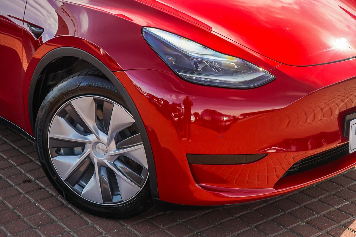 Tesla Model Y image 2