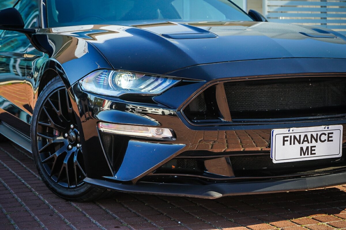 Ford Mustang image 2