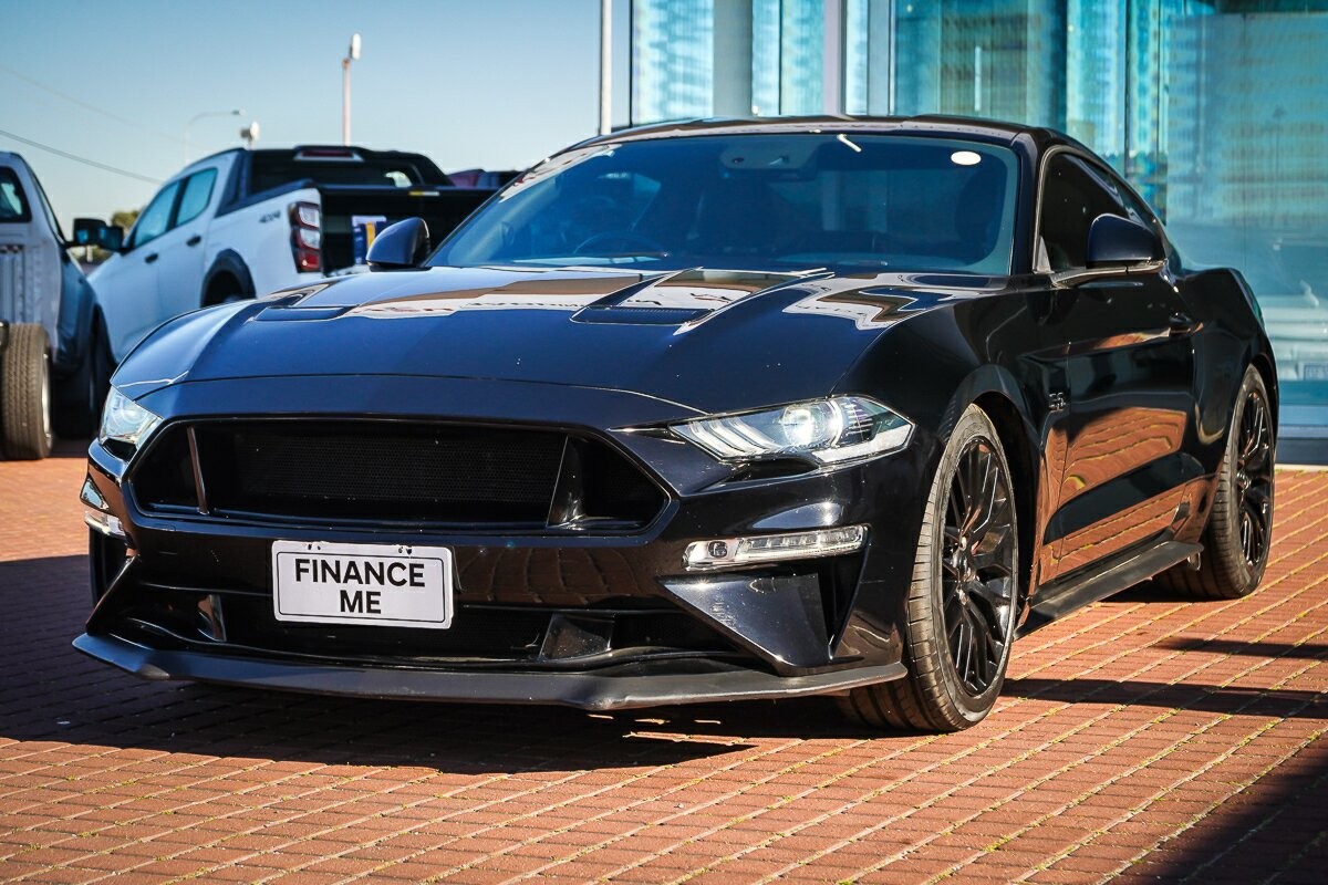 Ford Mustang image 4