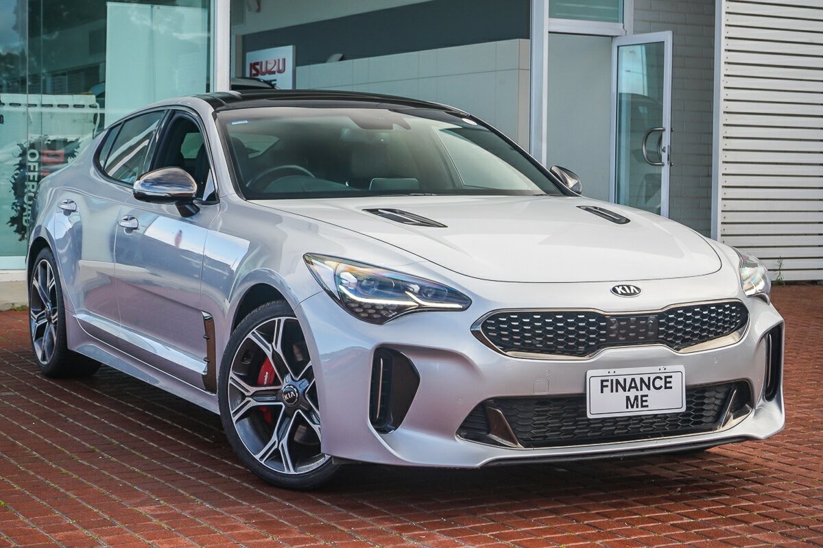 Kia Stinger image 1
