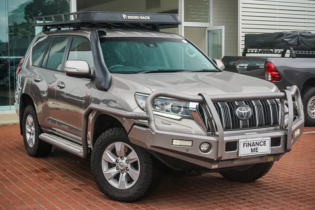 Toyota Landcruiser Prado image 1