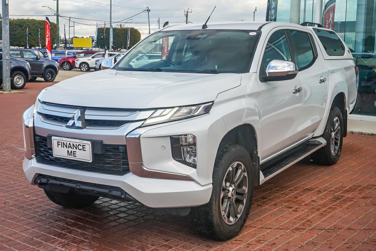 Mitsubishi Triton image 4